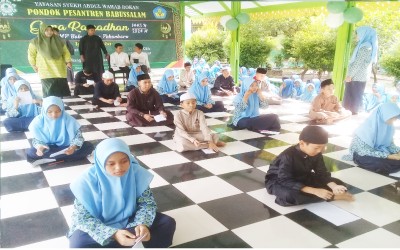 Santri SMP Babussalam Raih Prestasi Gemilang dalam Lomba Rangking Satu
