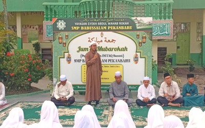 Jumat Mubarokah: Ustaz Rahmadin Fajri, Lc Ajak Santri SMP Babussalam Manfaatkan Lima Perkara Sebelum Lima Perkara