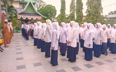 Hari Pertama Ujian Sekolah, Siswa Kelas IX SMP Babussalam Diberi Motivasi Langsung Kepala Sekolah