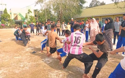 Hari Terakhir Pekan Kemerdekaan SMP Babussalam Makin Seru! Ada Tarik Tambang hingga Futsal Sarung